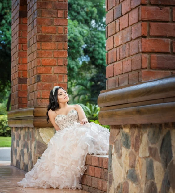 Carlos Peña Fotografía. Momentos inolvidables en bodas, quinceañeras, embarazadas, modelos, eventos, fotografía inmobiliaria y más.