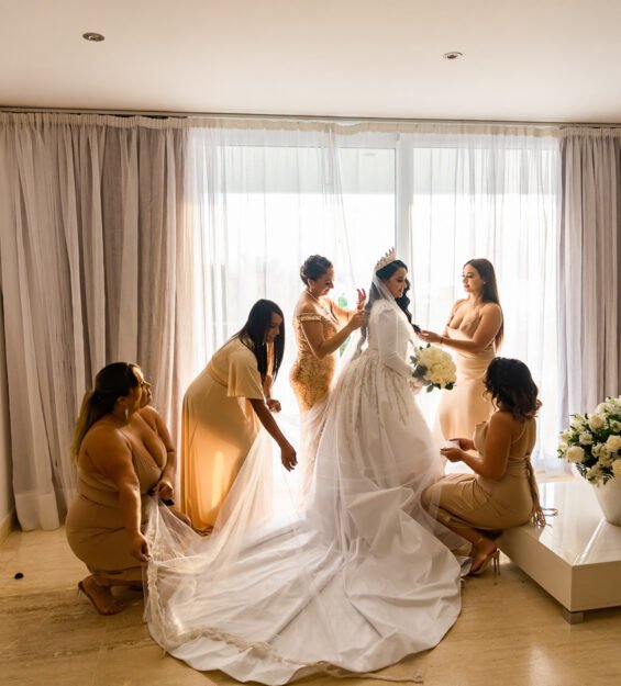Carlos Peña Fotografía. Momentos inolvidables en bodas, quinceañeras, embarazadas, modelos, eventos, fotografía inmobiliaria y más.