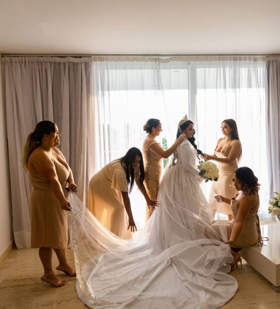 Carlos Peña Fotografía. Momentos inolvidables en bodas, quinceañeras, embarazadas, modelos, eventos, fotografía inmobiliaria y más.