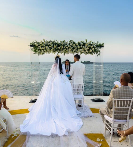 Carlos Peña Fotografía. Momentos inolvidables en bodas, quinceañeras, embarazadas, modelos, eventos, fotografía inmobiliaria y más.