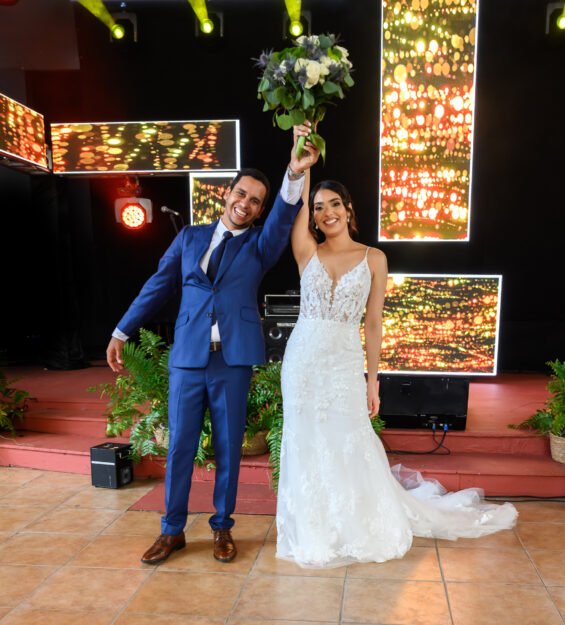Carlos Peña Fotografía. Momentos inolvidables en bodas, quinceañeras, embarazadas, modelos, eventos, fotografía inmobiliaria y más.