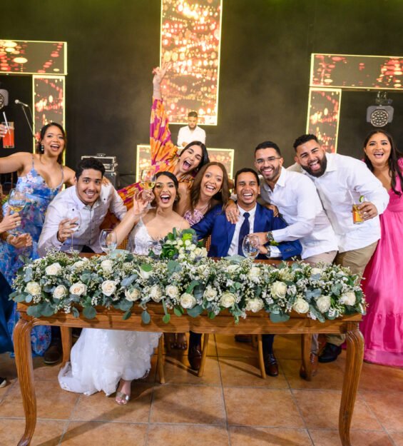 Carlos Peña Fotografía. Momentos inolvidables en bodas, quinceañeras, embarazadas, modelos, eventos, fotografía inmobiliaria y más.