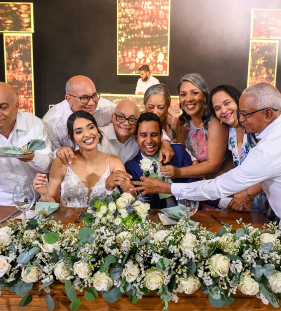 Carlos Peña Fotografía. Momentos inolvidables en bodas, quinceañeras, embarazadas, modelos, eventos, fotografía inmobiliaria y más.