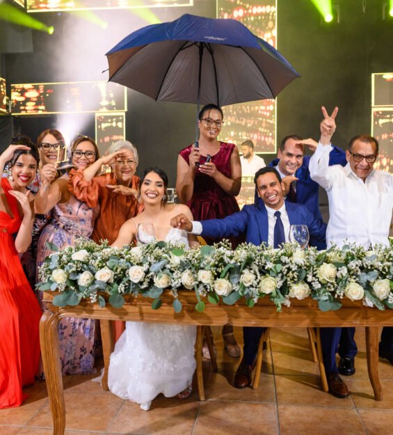 Carlos Peña Fotografía. Momentos inolvidables en bodas, quinceañeras, embarazadas, modelos, eventos, fotografía inmobiliaria y más.