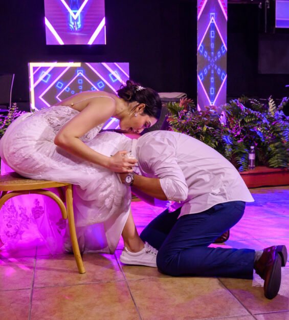 Carlos Peña Fotografía. Momentos inolvidables en bodas, quinceañeras, embarazadas, modelos, eventos, fotografía inmobiliaria y más.