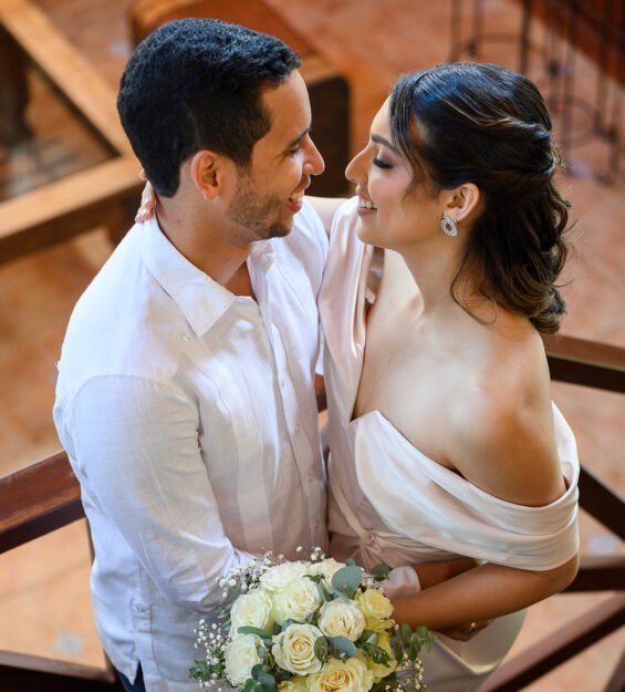 Carlos Peña Fotografía. Momentos inolvidables en bodas, quinceañeras, embarazadas, modelos, eventos, fotografía inmobiliaria y más.