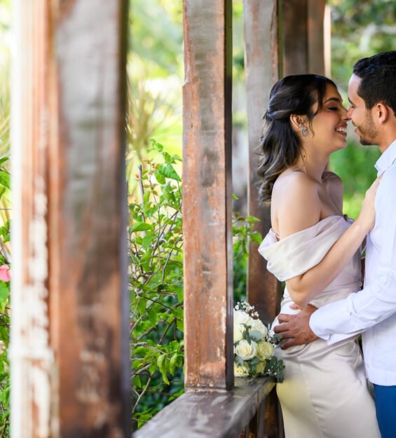 Carlos Peña Fotografía. Momentos inolvidables en bodas, quinceañeras, embarazadas, modelos, eventos, fotografía inmobiliaria y más.