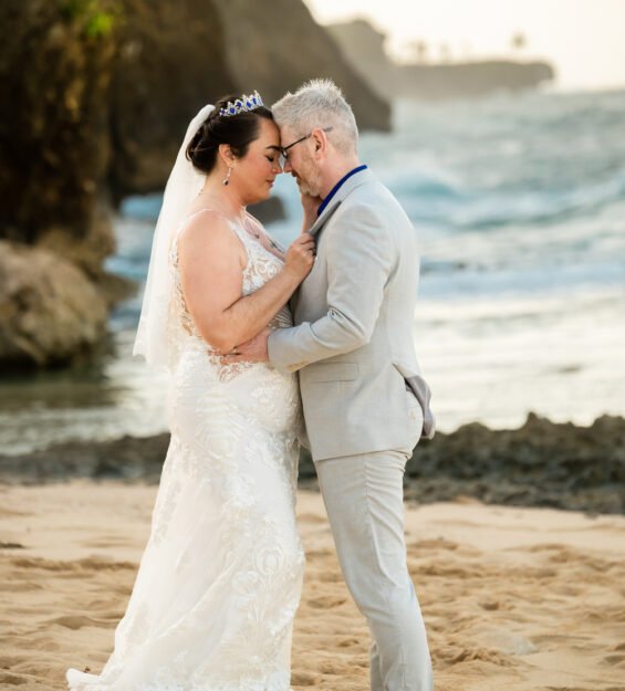 Carlos Peña Fotografía. Momentos inolvidables en bodas, quinceañeras, embarazadas, modelos, eventos, fotografía inmobiliaria y más.