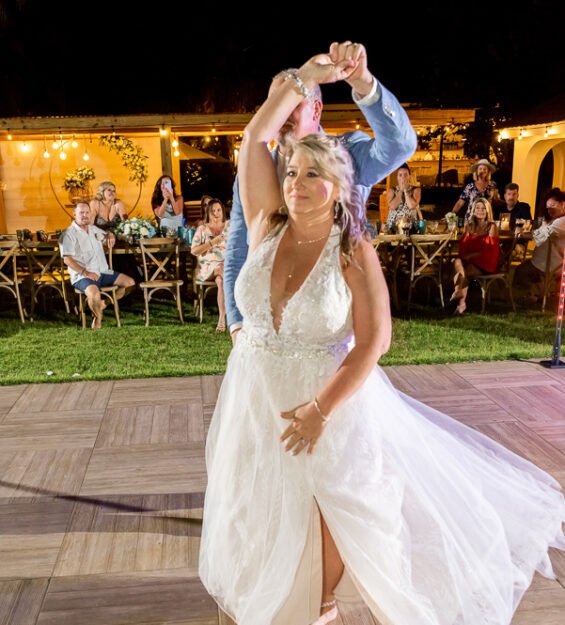 Carlos Peña Fotografía. Momentos inolvidables en bodas, quinceañeras, embarazadas, modelos, eventos, fotografía inmobiliaria y más.