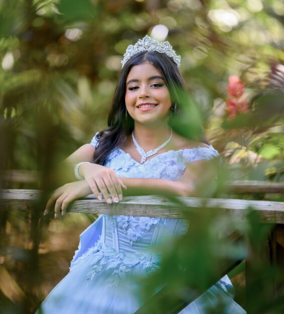 Carlos Peña Fotografía Majestuosa Sesión de Fotos de 15 Años en Puerto Plata