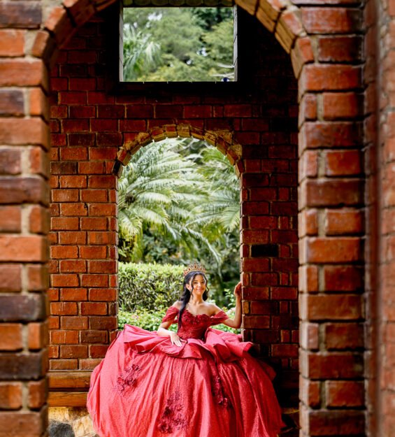Carlos Peña Fotografía Sesión de retratos para quinceañera en entorno natural de República Dominicana.